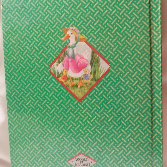 Garden Gates Level 6 World of Reading Series Book - Picture 2 of 9